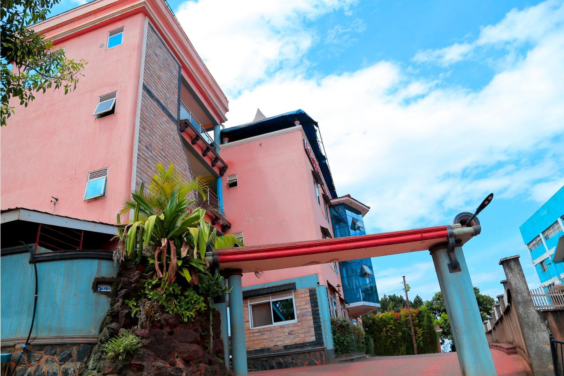 Acactus Hotel カンパラ エクステリア 写真